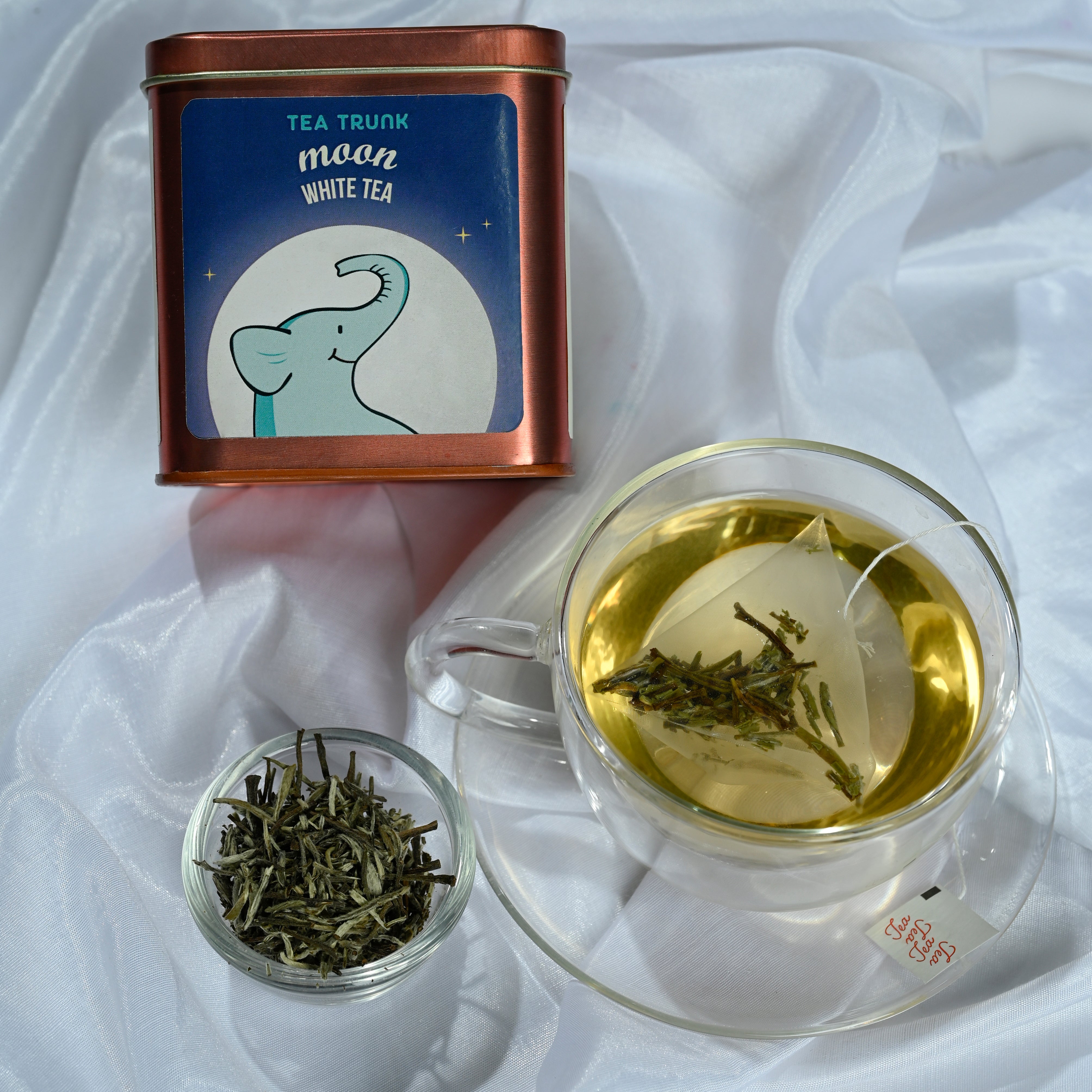 Unveiling the Ethereal Elegance of Moon White Tea with Tea Trunk