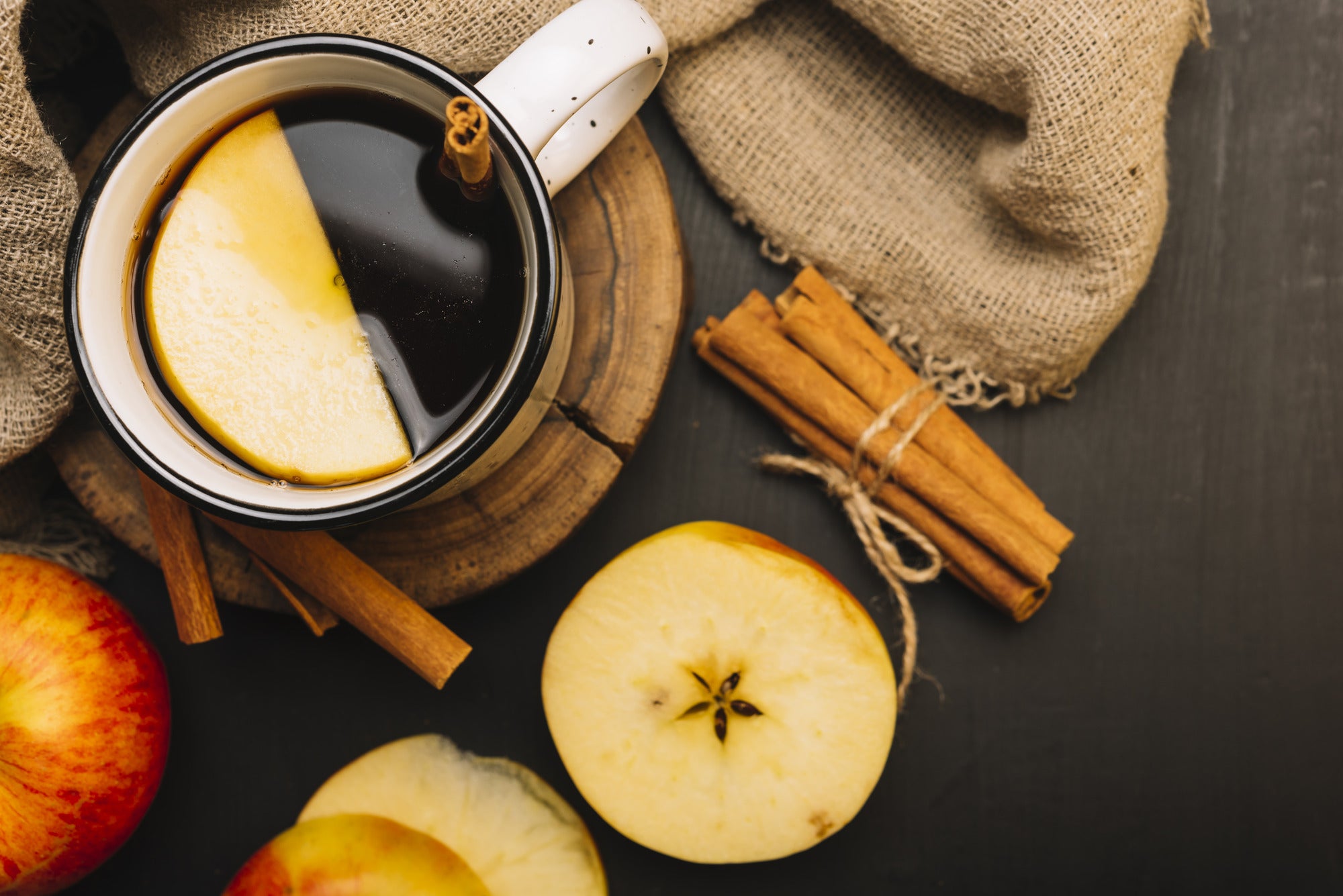 Apple Spice Black Tea: The Perfect Brew for Your December Delight