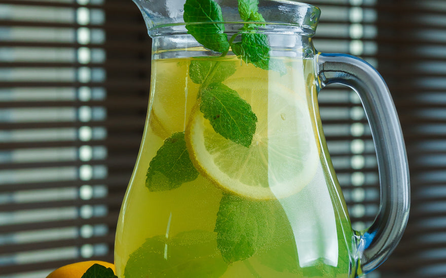 A Wellness Twist on Summer: Spearmint Green Tea Lemonade